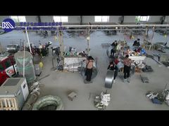 यह हवाई दृश्य आपको रेज़र वायर फैक्ट्री दिखाता है।