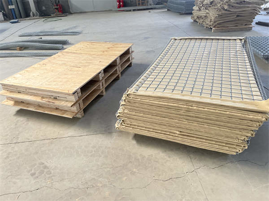 जस्ती इस्पात रक्षात्मक बाधा दीवार 4 मिमी तार जाल