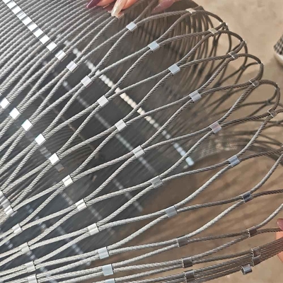 रक्षात्मक स्टेनलेस स्टील रस्सी जाल एंटी ड्रोन नेट एंटीरोस्ट उपचार